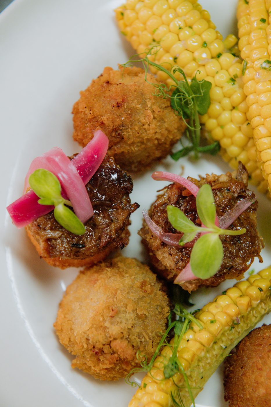 Chilli con carne kroketi i rebarca od kukuruza